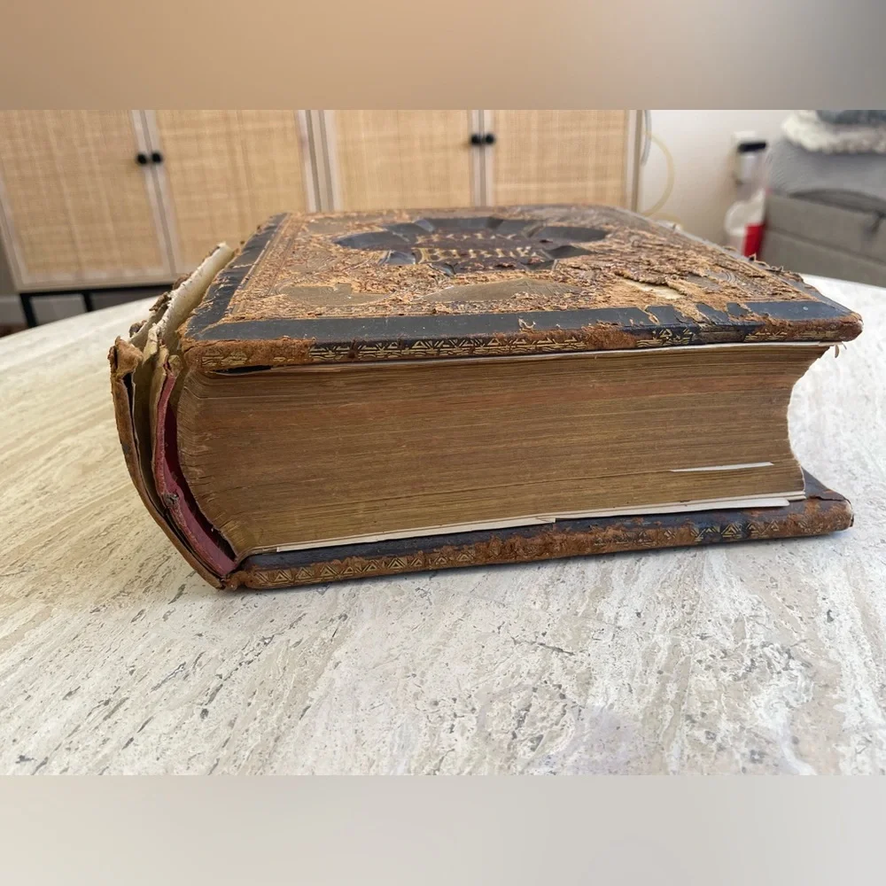 Antique 1879 Leather Family Pictorial Holy Bible G. Dore-Illman Brothers - Picture 3 of 16